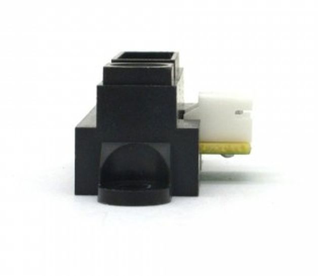 Afstand detectie sensor infrarood 10 tot 80cm (GP2Y0A21YK0F) zijkant